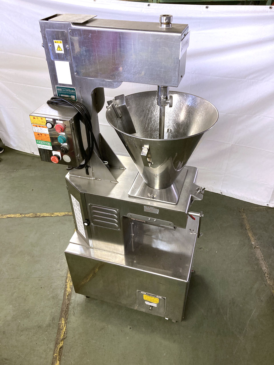 画像:成型機